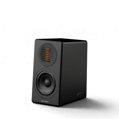 Sonoro Orchestra Slim Signature Seitenansicht stark rechts in Schwarz ohne Abdeckung