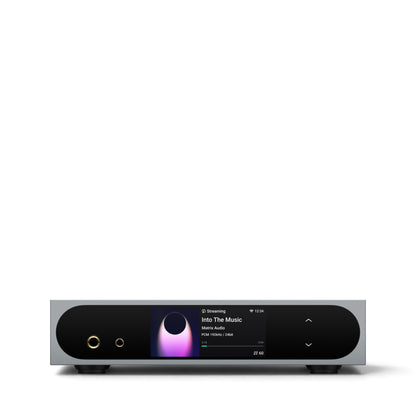 Matrix Audio mini-i Pro 4 in Grau, Frontansicht mit Display und Kopfhöreranschlüssen.