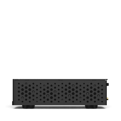 Matrix Audio MS-1c in Schwarz, rechte Seitenansicht mit kreisförmigen Lüftungsöffnungen.
