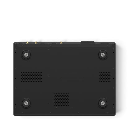 Matrix Audio MS-1c in Schwarz, Unterseite mit vier Gerätefüßen und Lüftungsöffnungen.